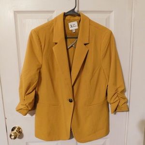 Mustard yellow blazer